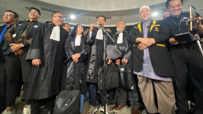 Denny Indrayana: MK Beri Clue Pemakzulan Gibran, DPR Gas Nggak?