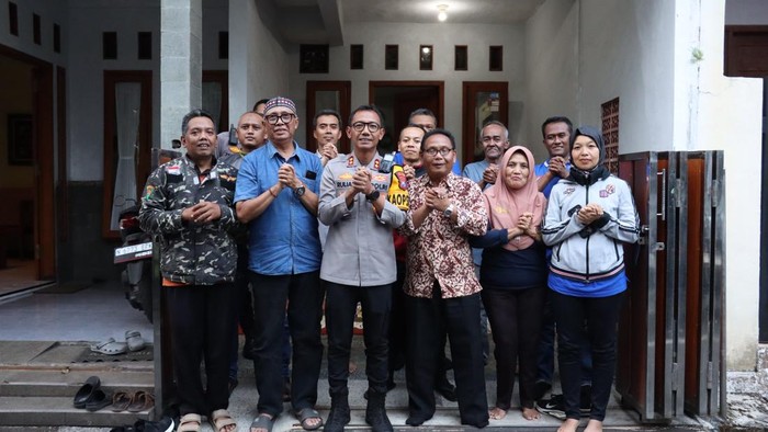 kapolres-malang-akbp-rulian-syauri-bersilaturahmi-dengan-ketua-dpc-serikat-pekerja-seluruh-indonesia-spsi-kabupaten-malang-kus-1793284242755_169