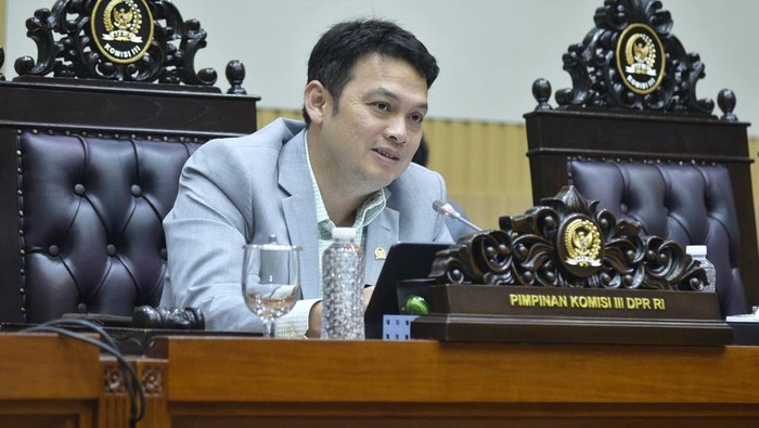 ketua-komisi-iii-dpr-dede-indra-permana-1763746283627_169