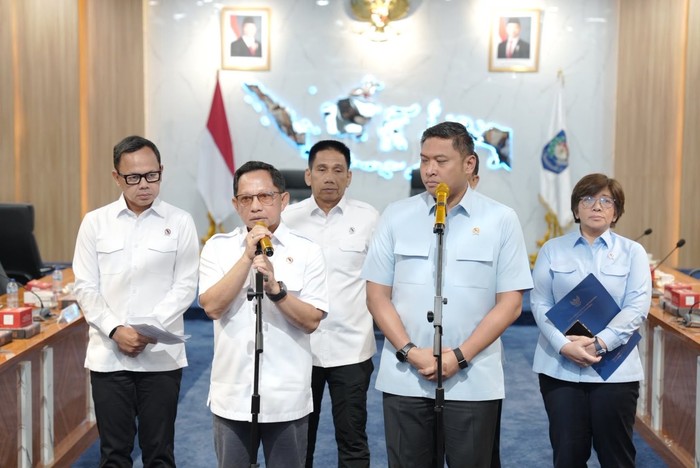 mendagri-dorong-percepatan-pembentukan-satgas-mbg-di-daerah-1793189555759