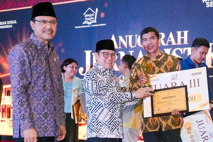 menteri-koordinator-bidang-pemberdayaan-masyarakat-menko-pm-muhaimin-iskandar-1792371925501