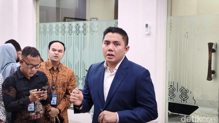 seskab-teddy-indra-wijaya-rolandodetikcom-1775826387973_169