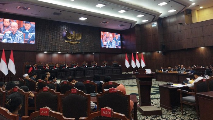 sidang-gugatan-ijazah-gibran-di-mk-1790866934057_169