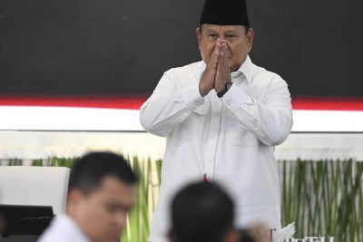 Canda Prabowo ke Bos BI dan Ketua OJK: Yang Atur Keuangan RI Emak-emak Semua