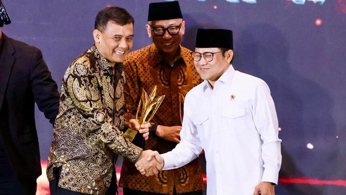 Tekan Angka Kemiskinan, Pemprov Jateng Raih Mandaya Award dari Kemenko PM