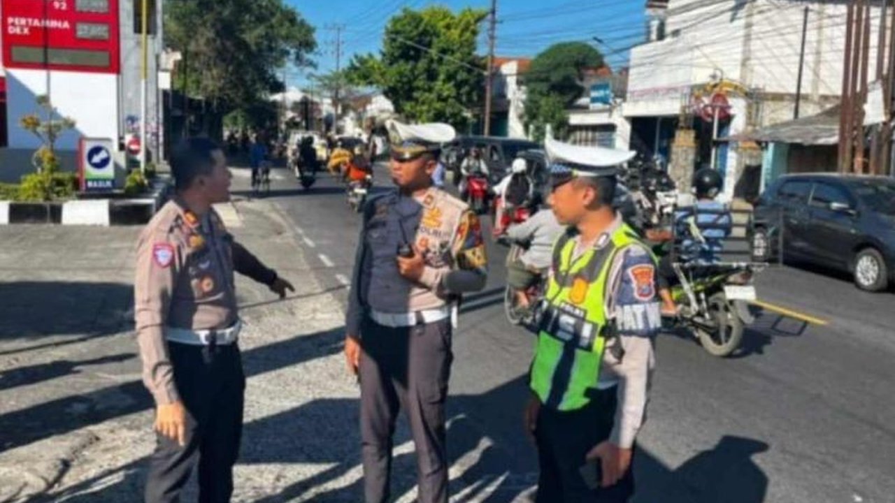 Polres Kediri Kota Perketat Pengamanan Jembatan Kaliombo Selama Perbaikan Total