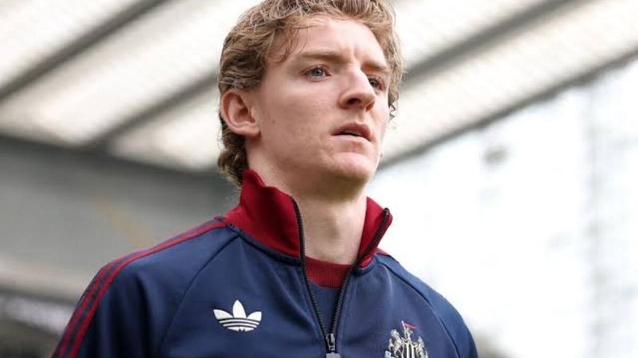 Barcelona Capai Kesepakatan Sensasional untuk Transfer Anthony Gordon Senilai Rp1,5 Triliun