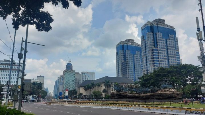 New Policy: Prakiraan Cuaca Jakarta: BMKG Sebut Seluruh Wilayah DKI Berawan Tebal pada Minggu