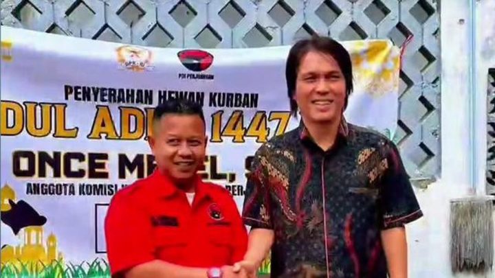 Meeting Results: Dermawan di Hari Raya, Once Mekel Sumbang 2 Sapi dan 25 Kambing untuk Kurban