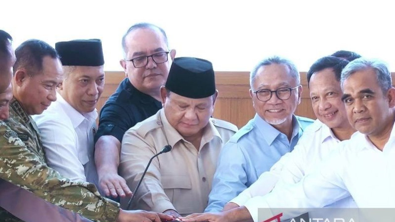 Prabowo Resmikan Koperasi Desa, Kemenhub Sesuaikan Fuel Surcharge: Dinamika Ekonomi Nasional