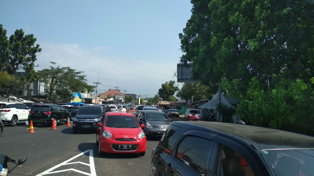 Polisi Disebar Antisipasi Lonjakan Kendaraan Libur Panjang Kenaikan Isa Almasih, Puncak Kepadatan Diprediksi Kamis-Minggu