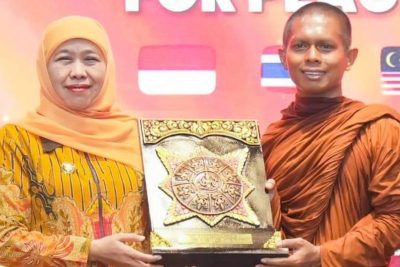 Key Strategy: Khofifah Serukan Penguatan Persaudaraan Waisak 2026, Fondasi Perdamaian Dunia
