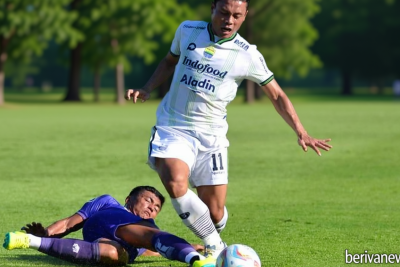 Facing Challenges: Dedi Kusnandar Siap Berjuang Penuh untuk Persib Bandung, Targetkan Hattrick Juara