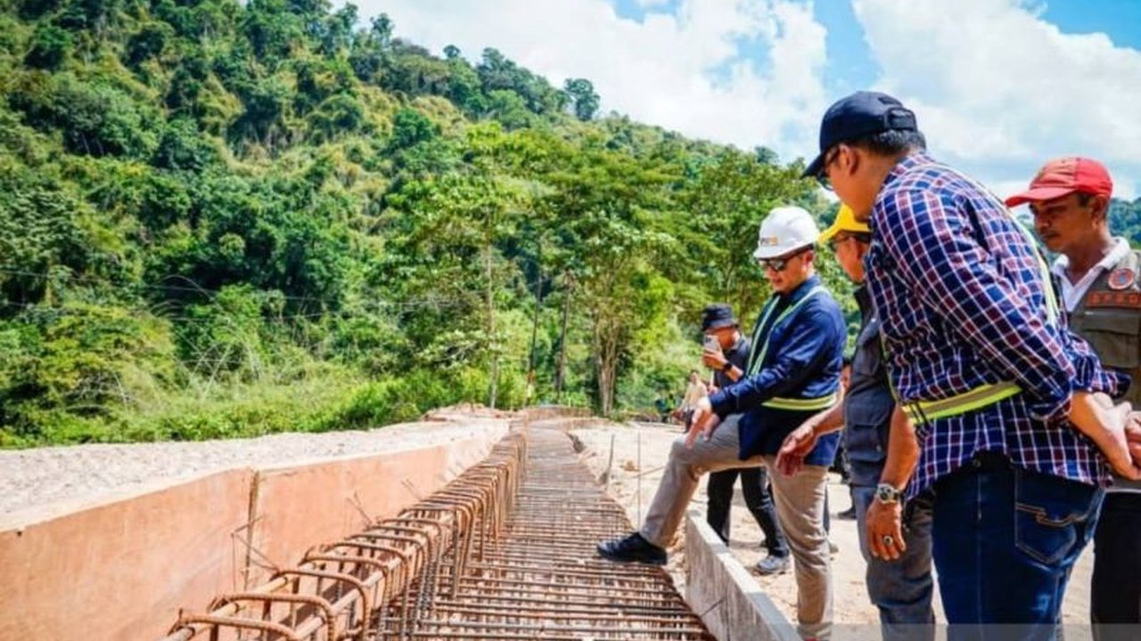Gubernur NTB Desak Proyek Jalan Lenangguar-Lunyuk Tuntas Akhir Mei 2026