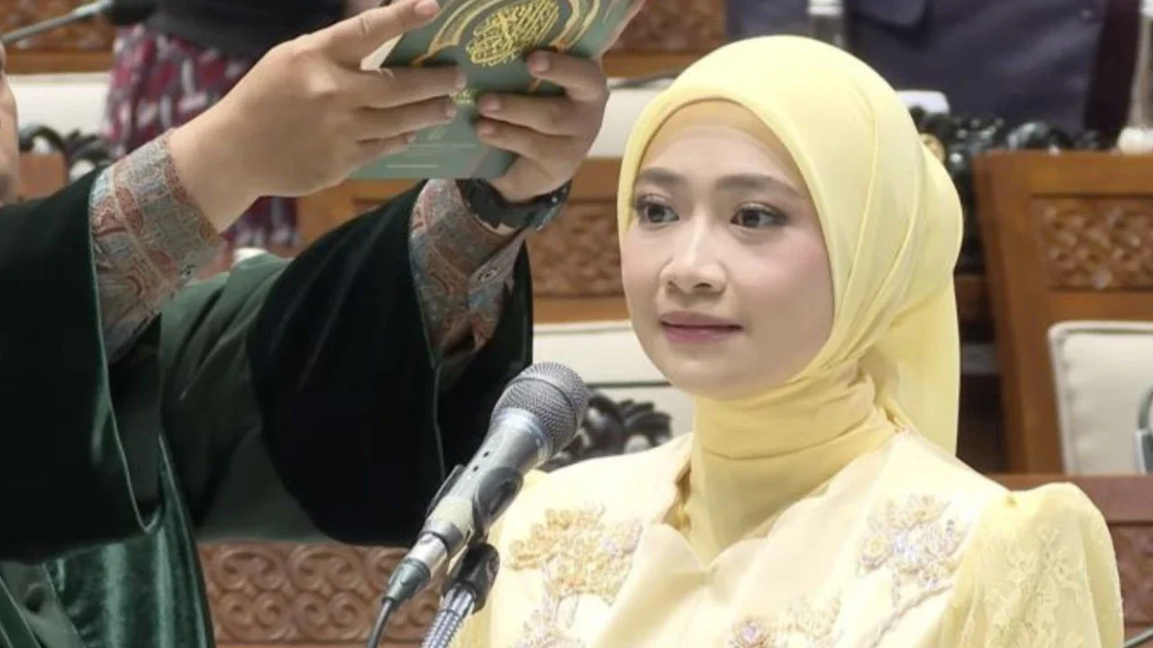 Main Agenda: Adela Kanasya Adies Resmi Dilantik Jadi Anggota DPR RI Gantikan Ayahnya