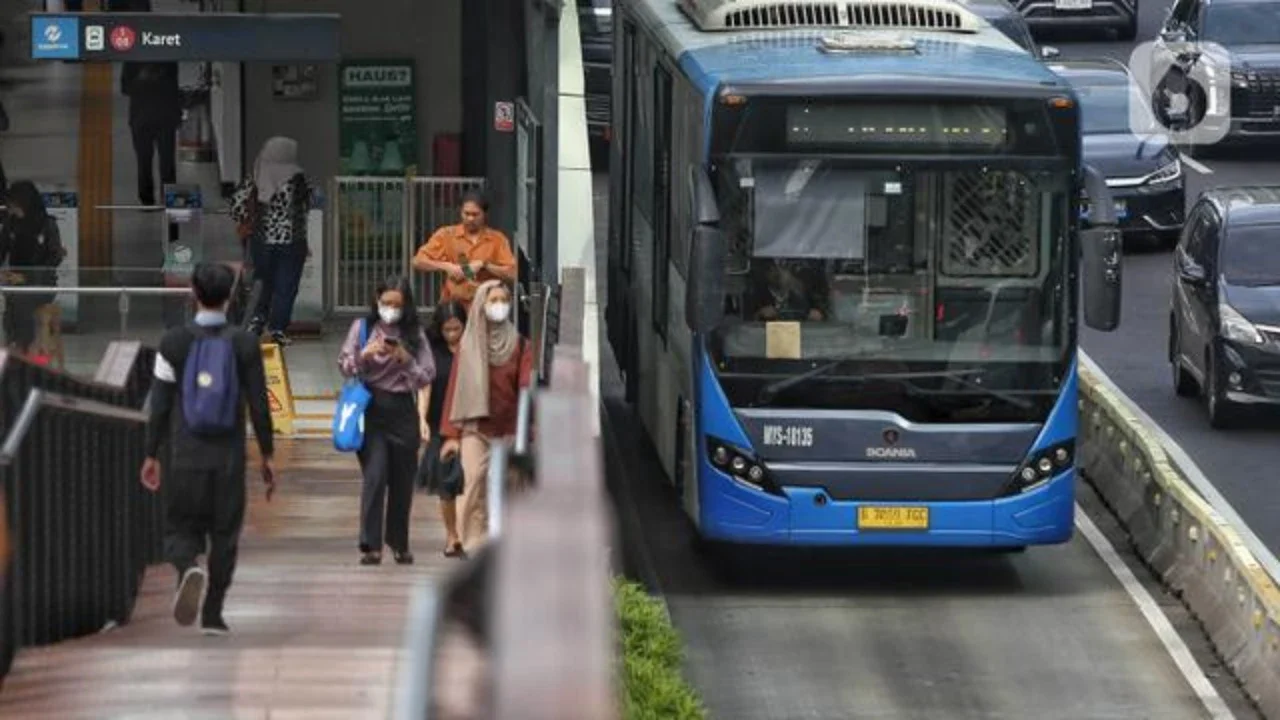 Halte Transjakarta Kebon Sirih Arah Blok M Ditutup Sementara 15-18 Mei