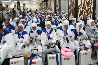Solution For: Ini Pesan Musyrif Diny Prof Niam untuk Jemaah Haji yang Sudah Berdatangan ke Makkah