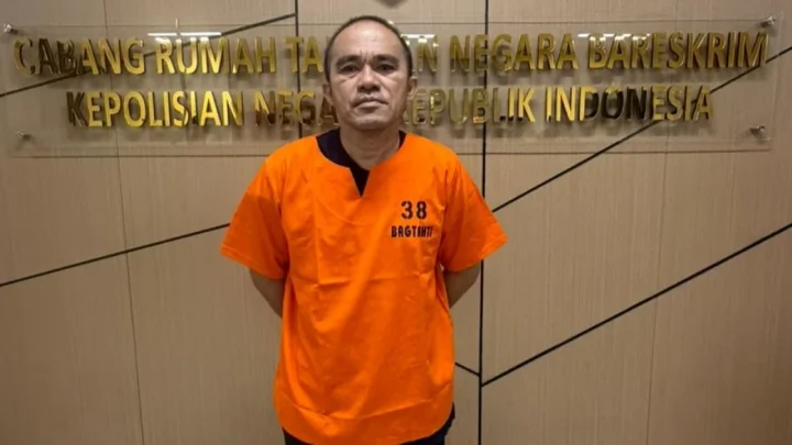 Jadi Tersangka TPPU – Eks Kasat Narkoba Kutai Barat AKP Deky Ditahan Bareskrim Usai Diperiksa