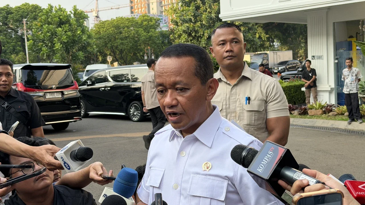 Menteri Bahlil Minta Pertamina Segera Serap Produksi Minyak Sumur Rakyat