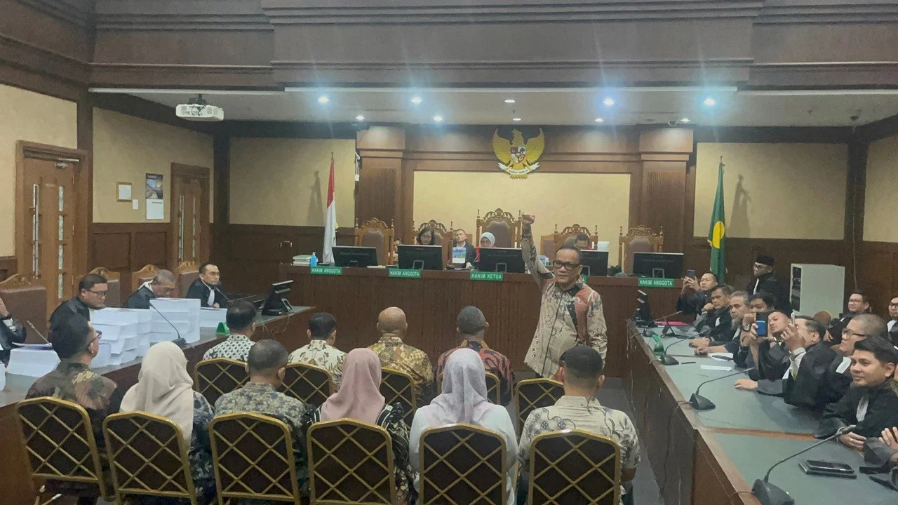 Historic Moment: Blak-blakan Noel Ebenezer Bacakan Pleidoi, Di-Blacklist Maskapai Penerbangan Gara-Gara Usut Penahanan Ijazah