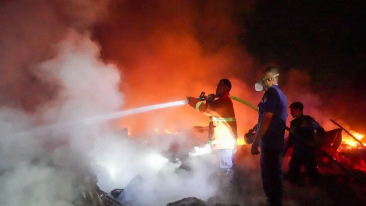 Kebakaran di Coffee Shop Point Square Lebak Bulus – 14 Mobil Damkar Dikerahkan