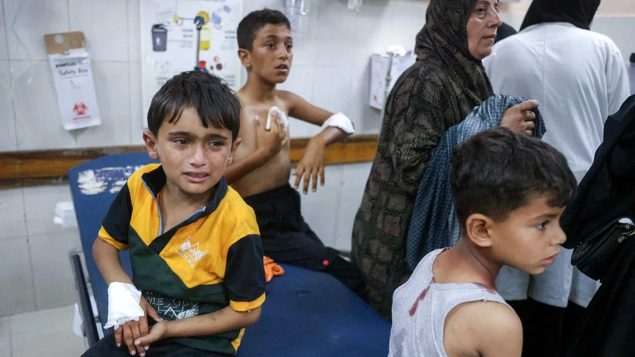 FOTO: Anak-Anak Kembali Jadi Korban Serangan Udara Israel di Gaza