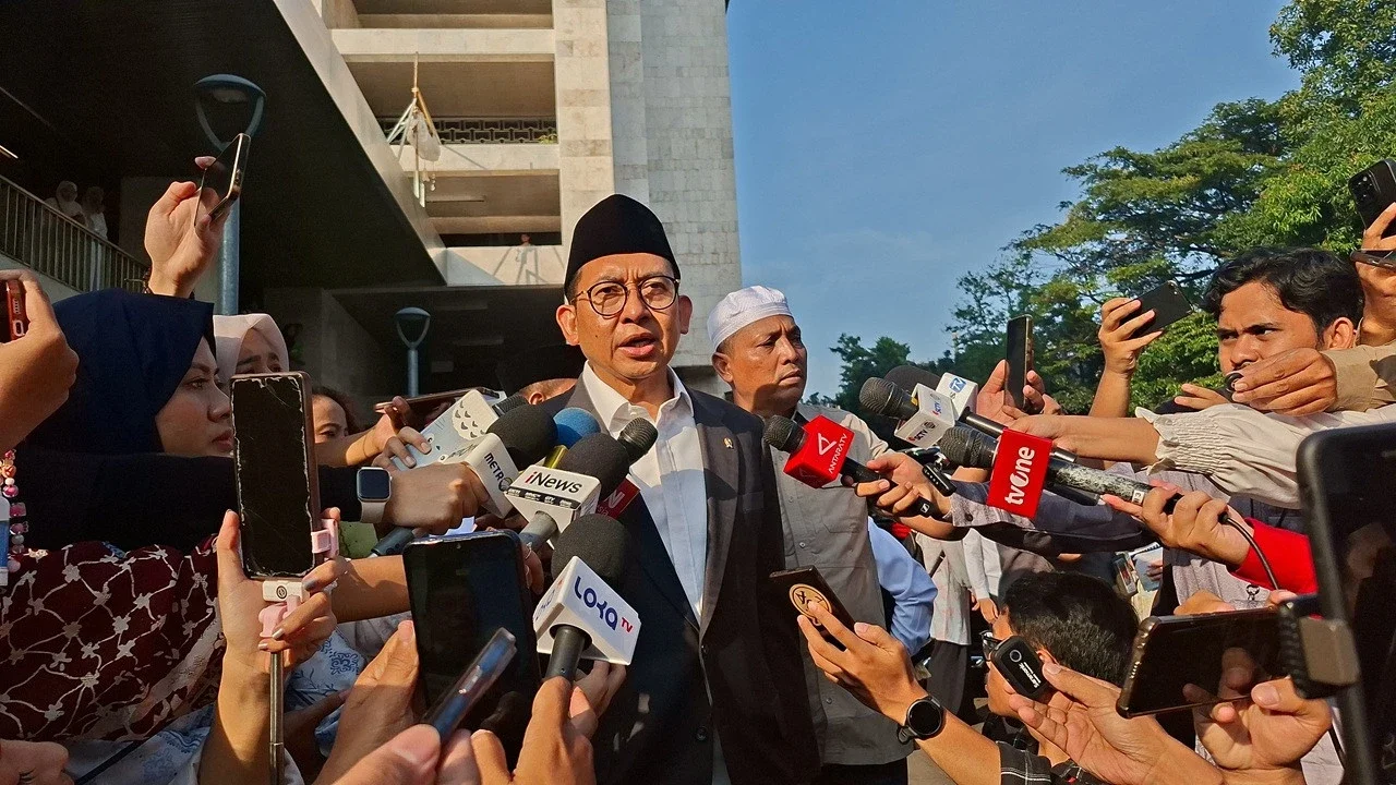 Main Agenda: Menbud Fadli Zon hingga Mensos Gus Ipul Buka Suara Soal Kunjungan Kerja Prabowo ke Prancis saat Momen Iduladha