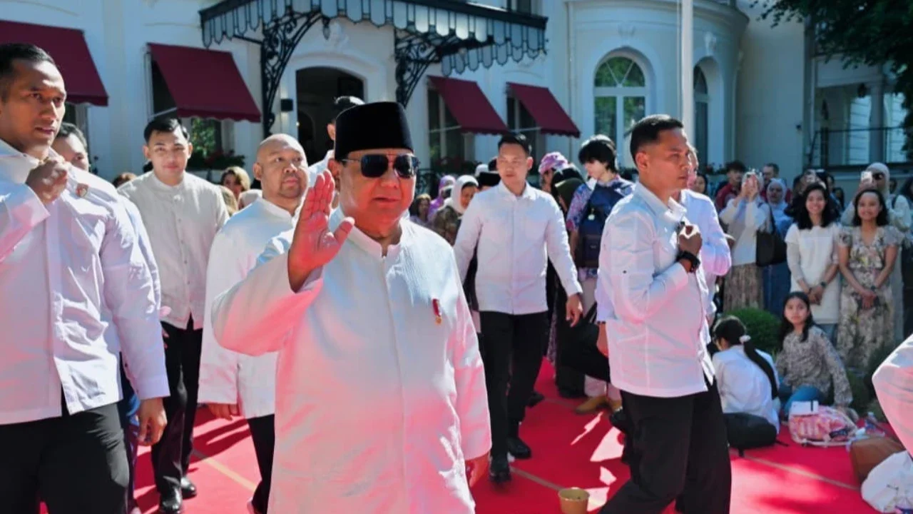 Menlu Sebut Kunjungan Prabowo ke Prancis Penuhi Undangan Macron yang Tertunda