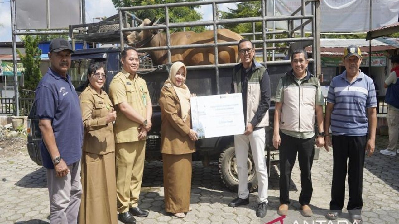 Bandara Syamsudin Noor Bagikan Protein Hewani, Tingkatkan Gizi Warga Sekitar Lewat Program TJSL