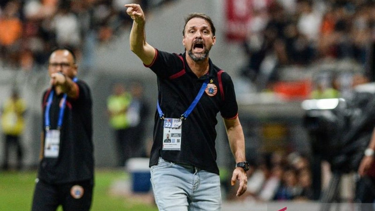Persija Kalah dari Persib, Mauricio Souza Sebut Macan Kemayoran Main Lebih Baik