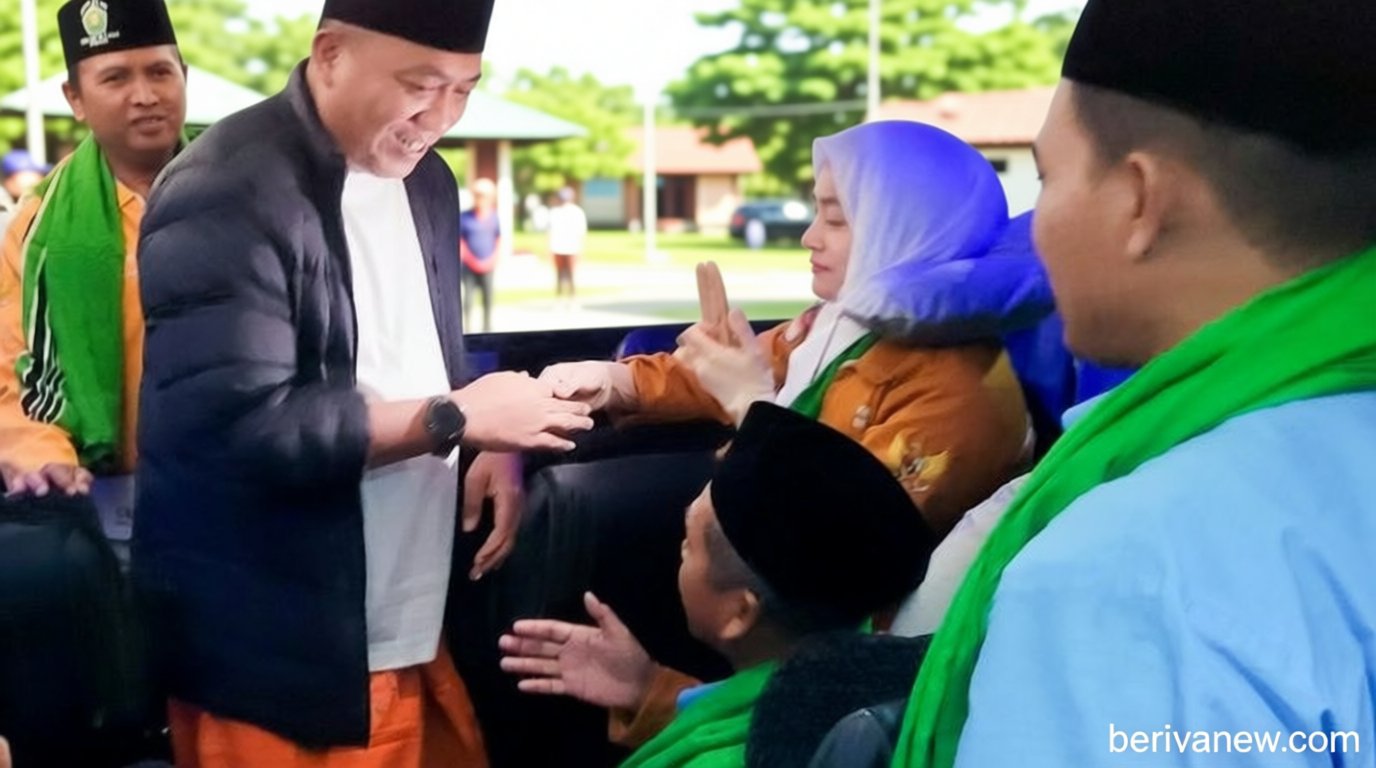 997 Calon Haji Situbondo Diberangkatkan ke Asrama Haji Surabaya dalam Empat Kloter