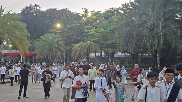 Important Visit: Takbir Menggema, Ribuan Jemaah Padati Masjid Istiqlal Jelang Salat Iduladha 1447 Hijriah