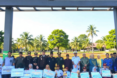 Special Plan: Bupati Bone Bolango Serahkan Bantuan Sosial dan Bonus Prestasi pada Harkitnas 2026