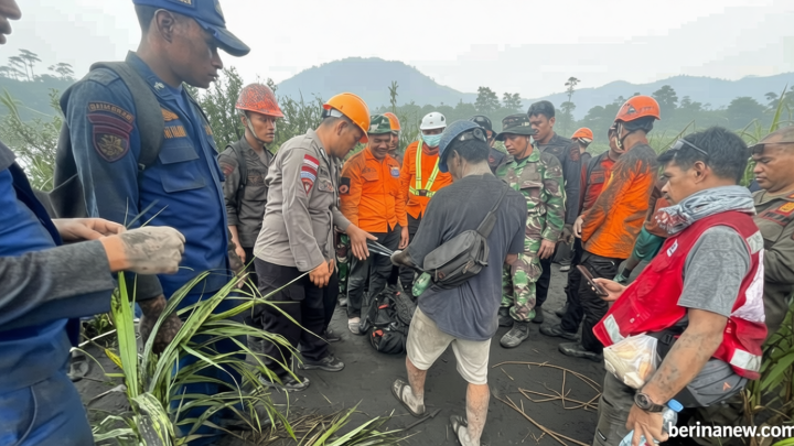 Facing Challenges: Dua Pendaki Singapura Ditemukan Meninggal Dunia Usai Erupsi Gunung Dukono