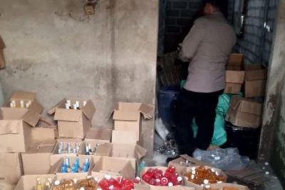 Key Strategy: Polres Lamongan Sita Ratusan Botol Miras Ilegal di Brondong, Tekan Potensi Kriminalitas