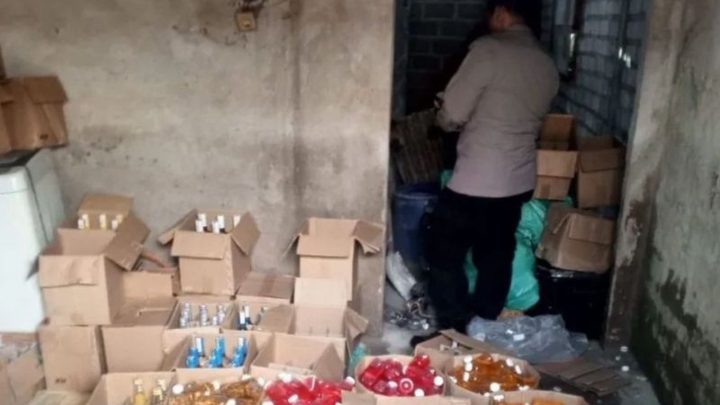 Key Strategy: Polres Lamongan Sita Ratusan Botol Miras Ilegal di Brondong, Tekan Potensi Kriminalitas