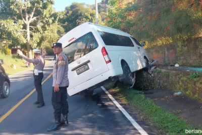 Historic Moment: Tabrakan Minibus dan Pikap di Buleleng, Dua Orang Meninggal Dunia