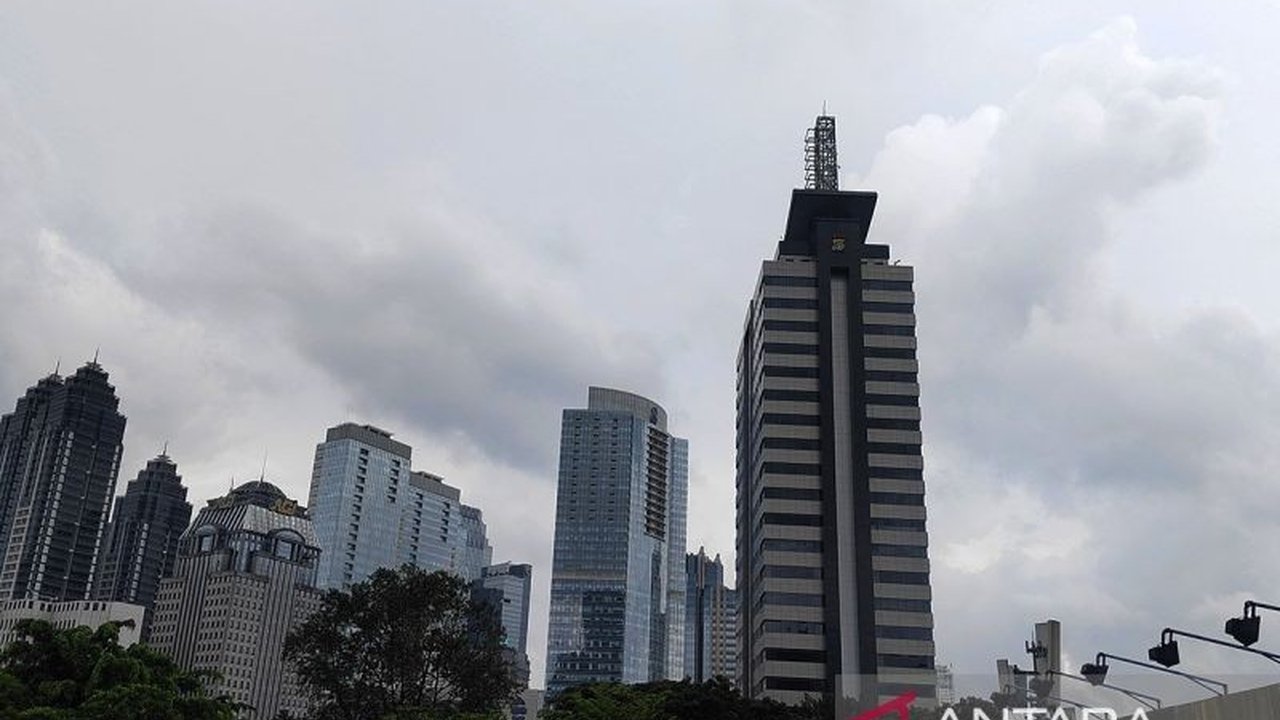 Prakiraan Cuaca BMKG: Mayoritas Wilayah Indonesia Berawan hingga Hujan pada Minggu Ini