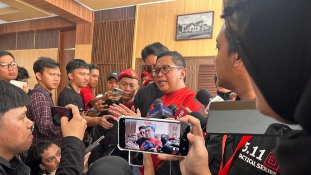 Main Agenda: Hasto Ungkap Filosofis Lagu Bung Karno Bapak Marhaenisme, Demi Pelurusan Sejarah