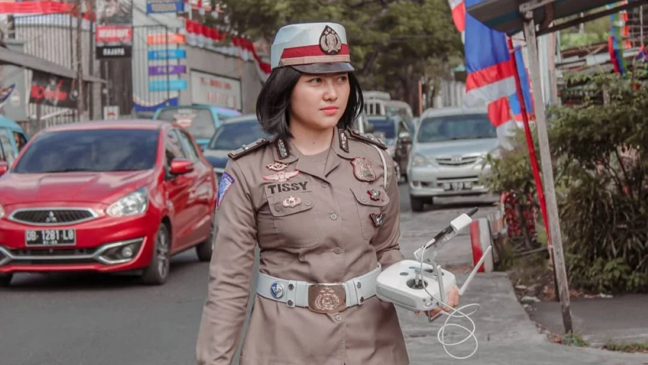 Karier Polwan Cantik Iptu Priscilla, dari Urus Lalu Lintas di Manado Kini ke Propam Polri
