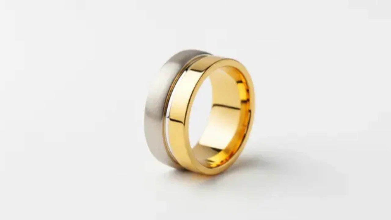 7 Model Cincin Emas Minimalis Dua Warna, Tampak Mewah dan Sedang Tren di 2026