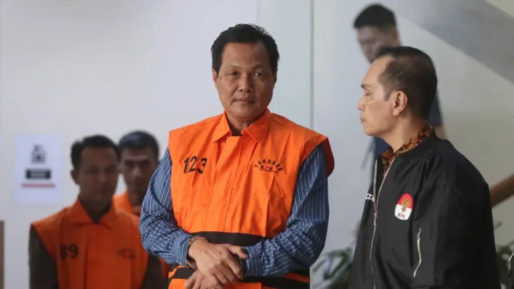 Key Strategy: FOTO: KPK Tahan Bupati Muara Enim Usai OTT Dugaan Korupsi Disdikbud