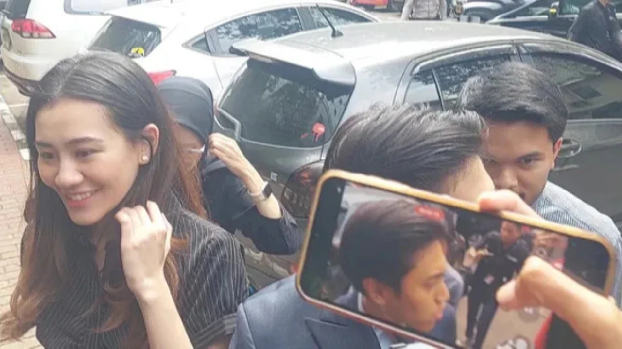 Bawa Bukti Transfer Pembayaran Umrah, Thariq Halilintar dan Aaliyah Massaid Diperiksa Sebagai Saksi Kasus Hanania Travel