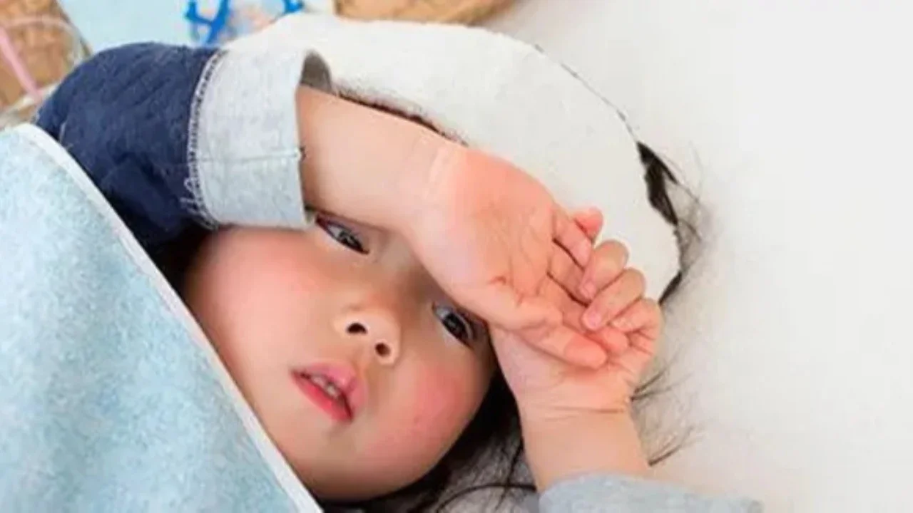 Orang Tua Diminta Waspadai Gejala Heat Stroke Pada Anak di Tengah Panas Ekstrem