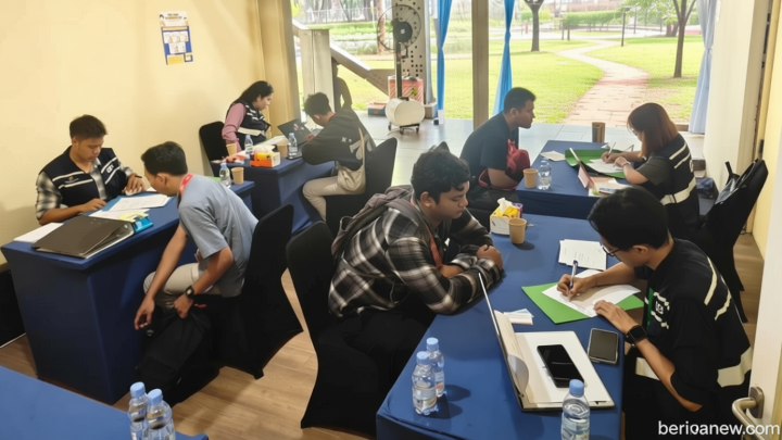 Historic Moment: Hari Pertama Dibuka Kembali, Posko Blok 15 Terima 102 Laporan Pekerja Eks Hotel Sultan