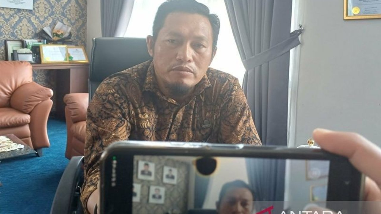 Enam PLTS Komunal Kepri Beroperasi, Terangi Pulau Terluar dan Dukung Transisi Energi