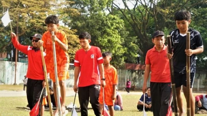 Key Strategy: Wabup Ajak Anak-anak Lestarikan Budaya Lewat Lomba Egrang Magetan di Festival Bambu 2026