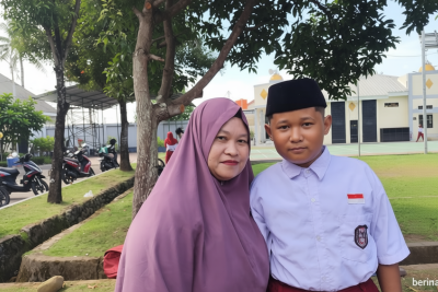 Topics Covered: Sekolah Rakyat Jadi Harapan Baru Keluarga Sederhana, Anak Penjual Kue di Makassar Kejar Mimpi Jadi Dokter