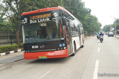 New Policy: Ada Perbaikan Jalan Lenteng Agung Amblas, 2 Rute Transjakarta Tak Sampai UI