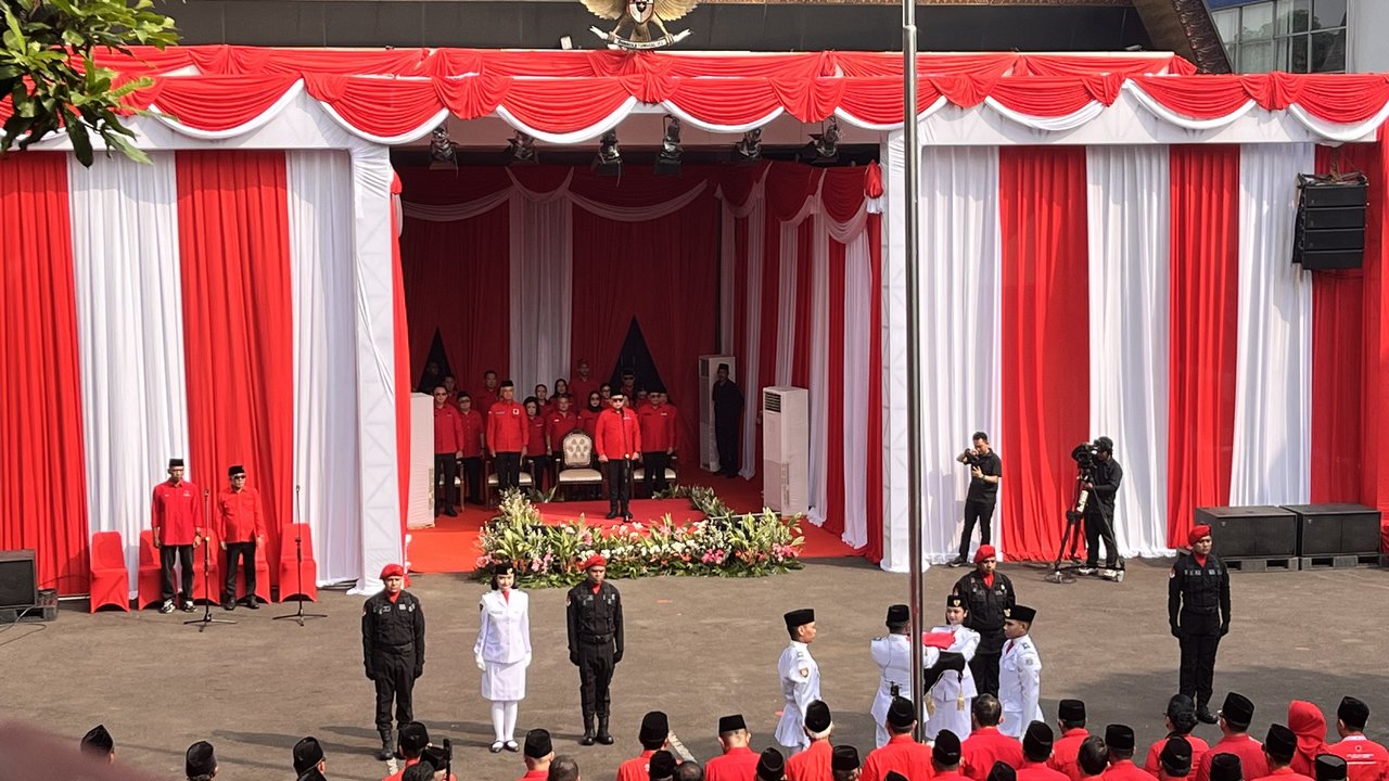 Main Agenda: Hasto Pimpin Upacara Hari Lahir Pancasila, Ahok dan Ganjar Kompak Hadir di Lenteng Agung